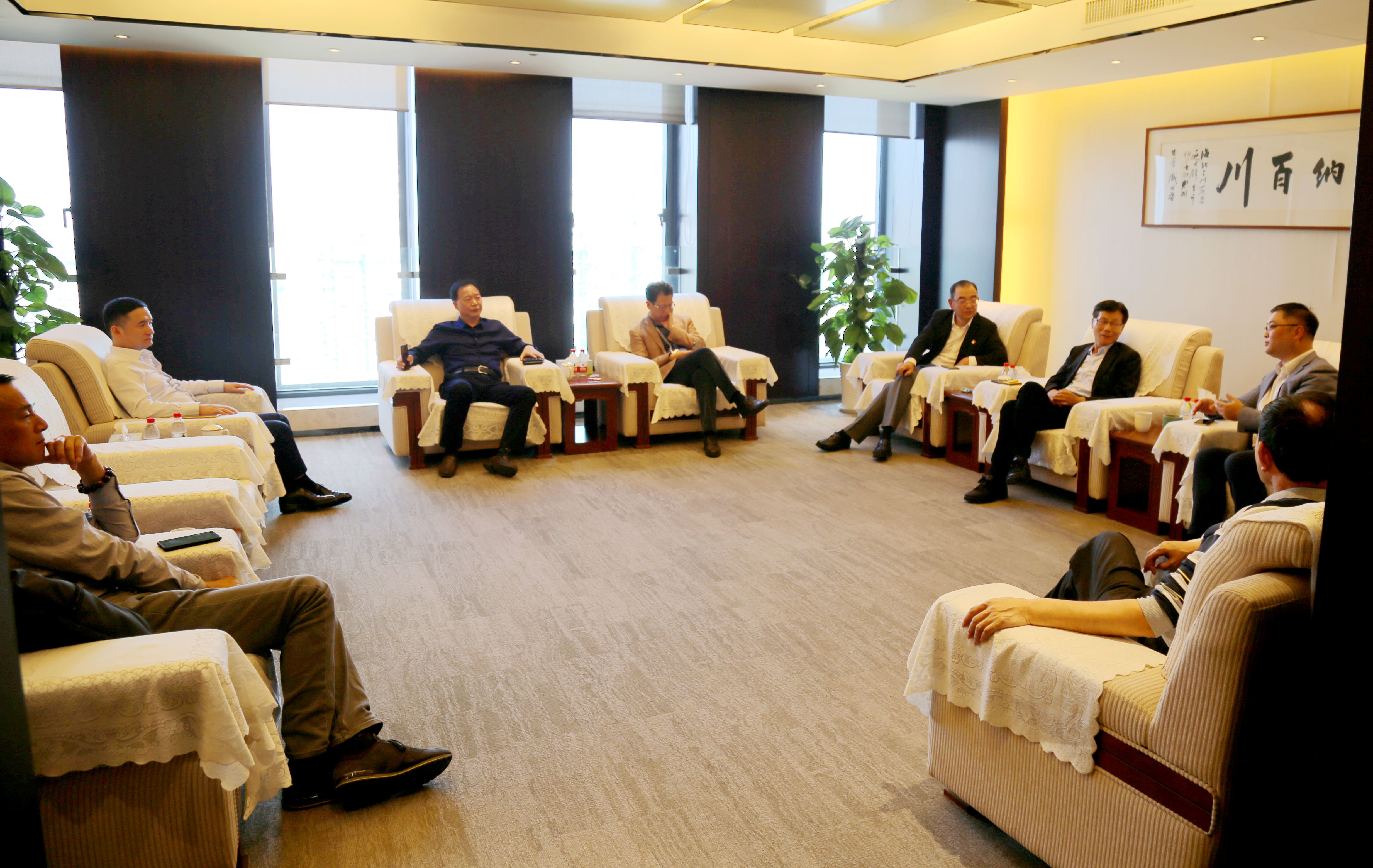 淮鋼特鋼總經理蔣建平一行來冶金物資考察交流